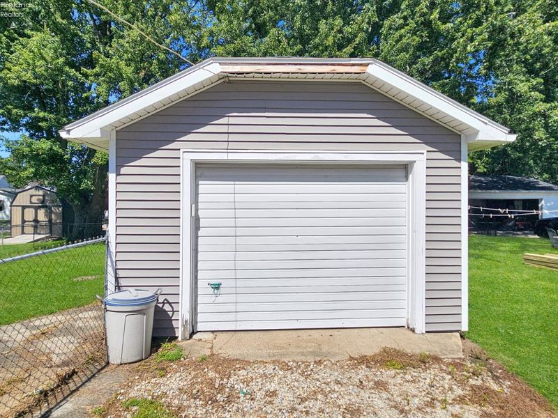 126 Belle Avenue, Bellevue, OH 44811 Photo 8