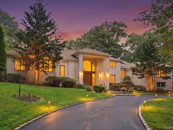 3 White Birch Road, Oyster Bay Cove, NY 11791
