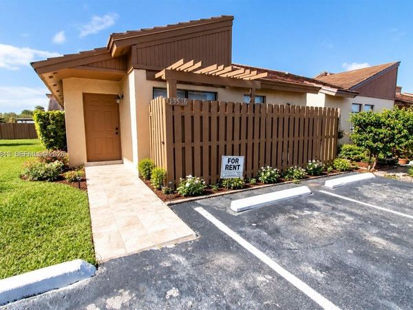 13536 SW 11th Ln , Miami, FL 33184