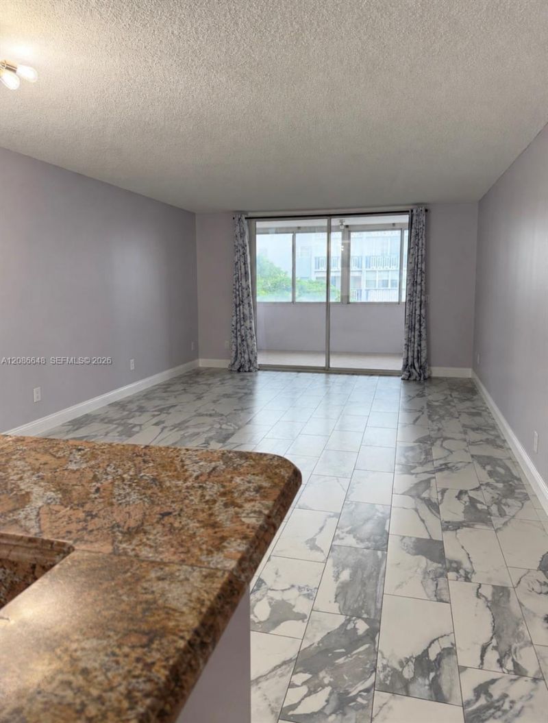 320 NE 12th Ave, Unit 506, Hallandale Beach, FL 33009 Photo
