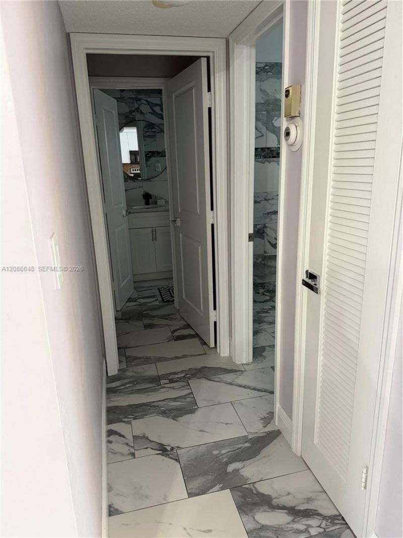 320 NE 12th Ave, Unit 506, Hallandale Beach, FL 33009 Photo