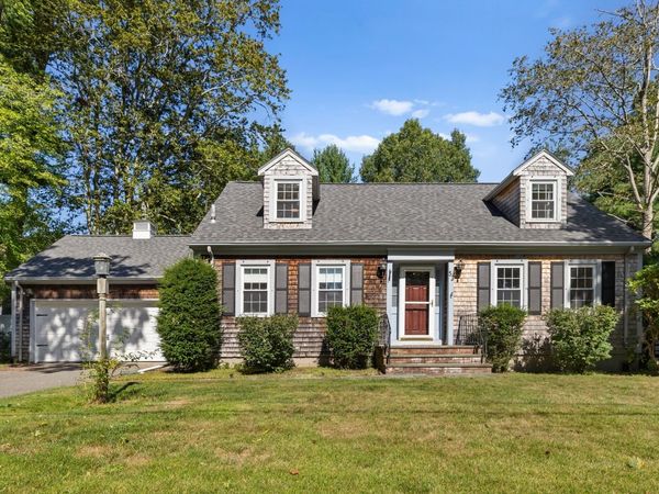 53 Eleanor St, Dartmouth, MA 02747