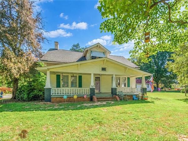 4881 Vienna Dozier Road, Pfafftown, NC 27040