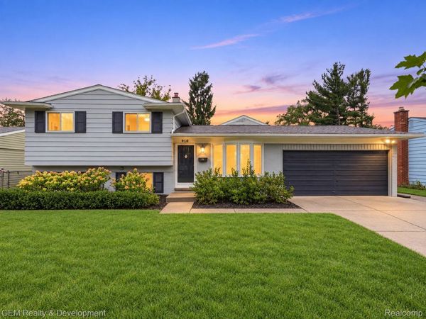 910 Virginia Street, Plymouth, Mi 48170
