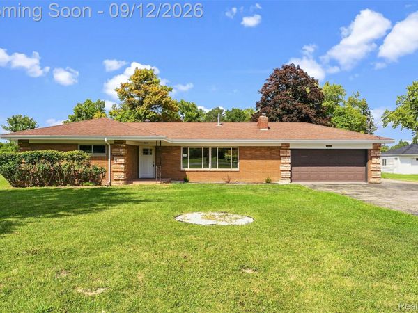 4099 E Atherton Road, Burton, Mi 48519