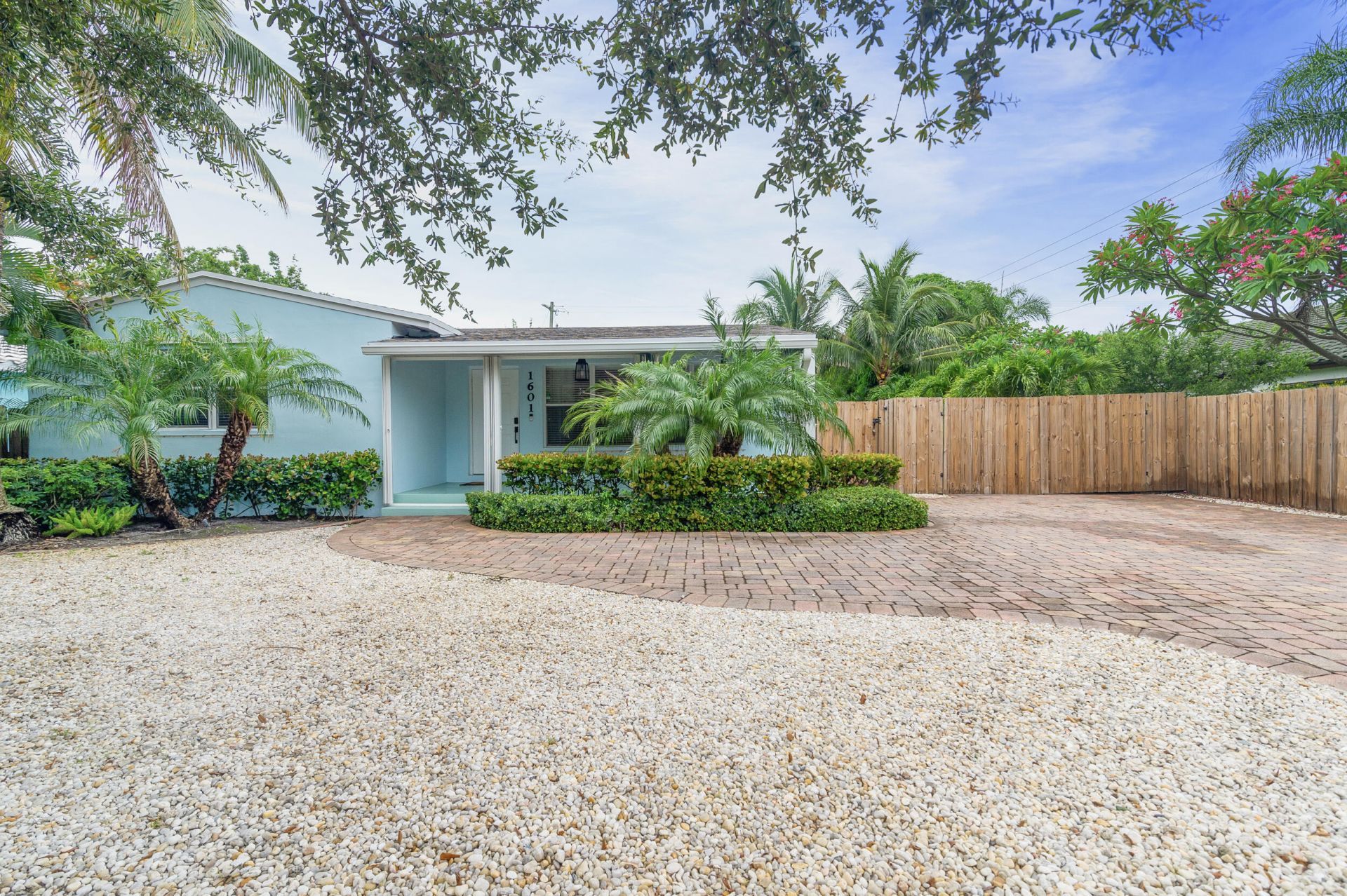 1601 S Palmway, Lake Worth Beach, FL 33460 Photo