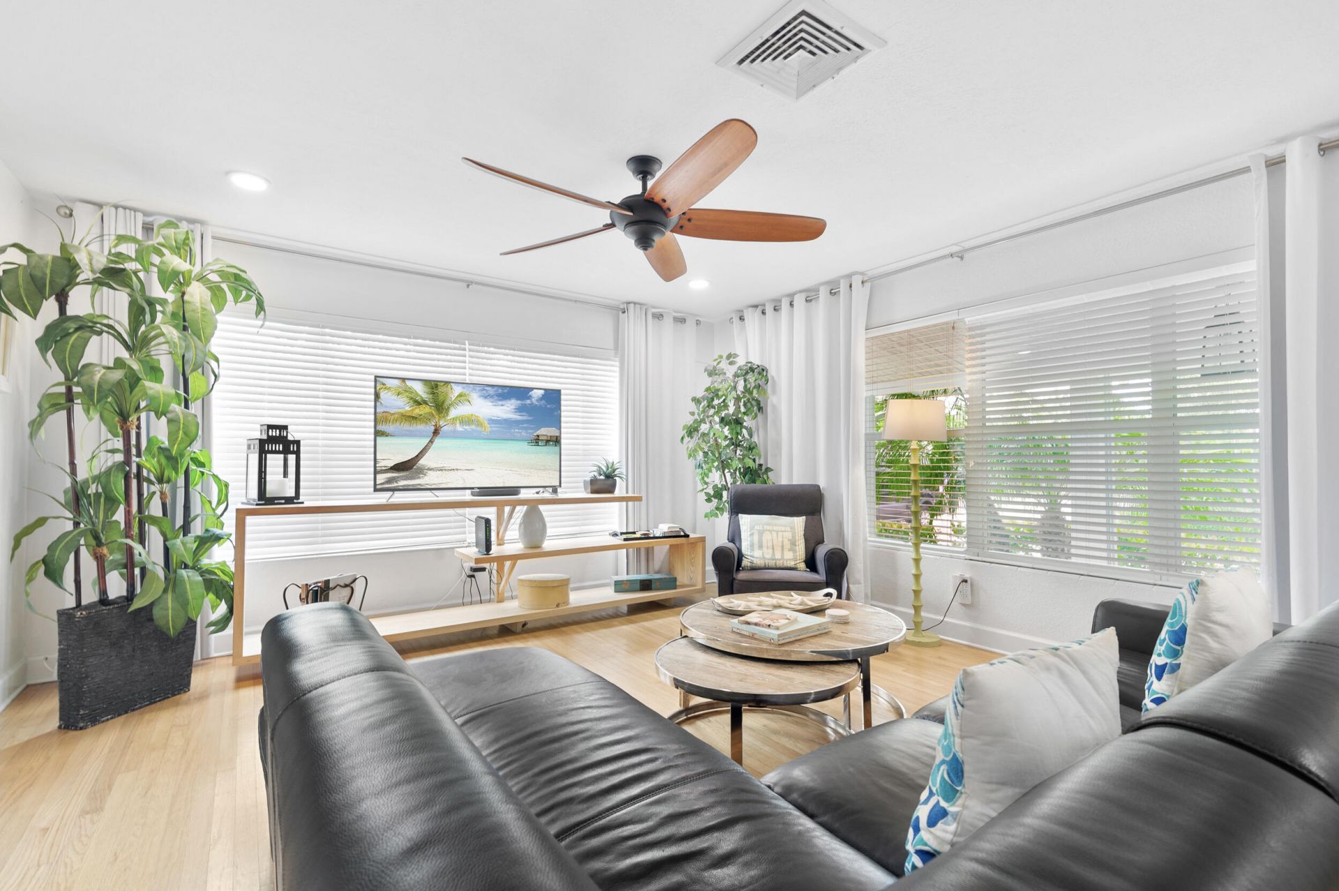 1601 S Palmway, Lake Worth Beach, FL 33460 Photo