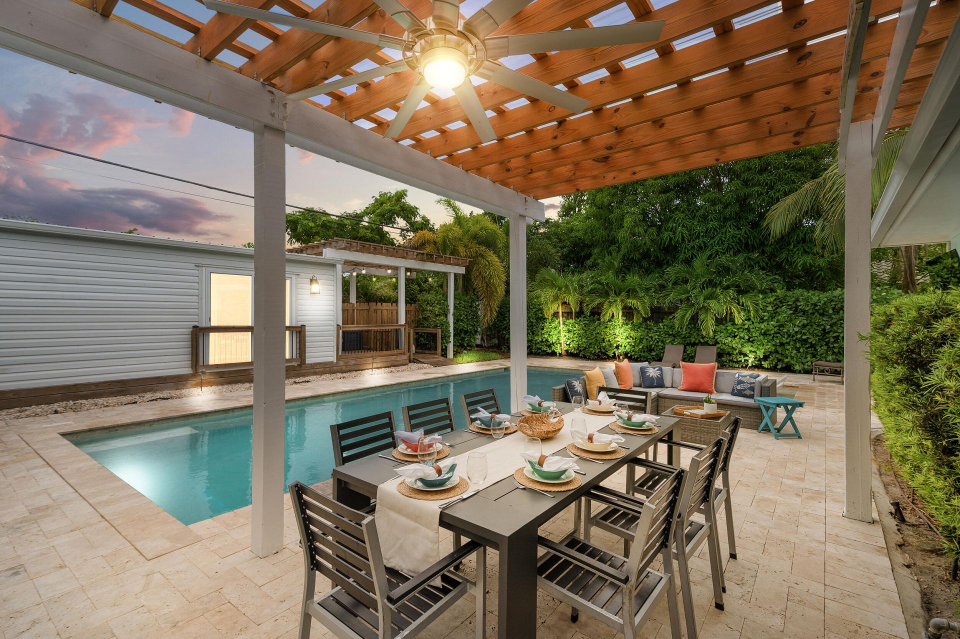 1601 S Palmway, Lake Worth Beach, FL 33460 Photo