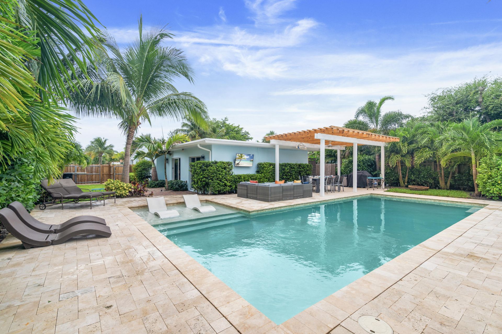 1601 S Palmway, Lake Worth Beach, FL 33460 Photo