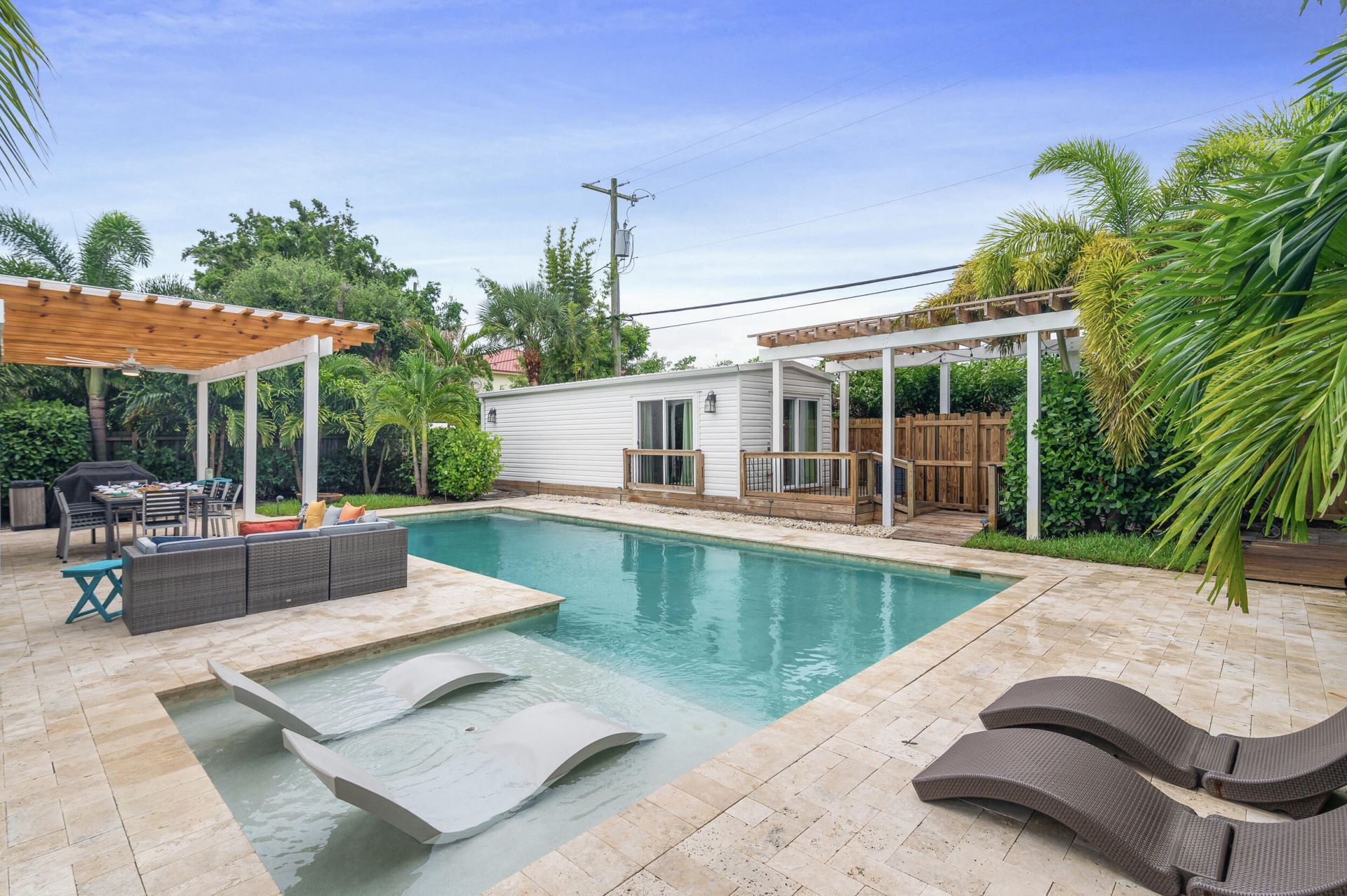 1601 S Palmway, Lake Worth Beach, FL 33460 Photo