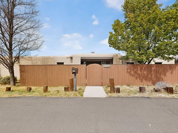 3064 Plaza Blanca , Santa Fe, NM 87507