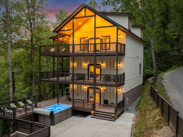 752 Loop Road, Gatlinburg, TN 37738