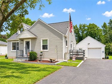 2054 Maiden Lane, Rochester, NY 14626