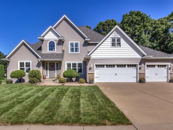 3208 Tiburon Drive, Eau Claire, WI 54701