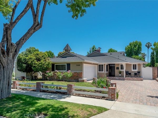 13616 Delano, Valley Glen, CA 91401