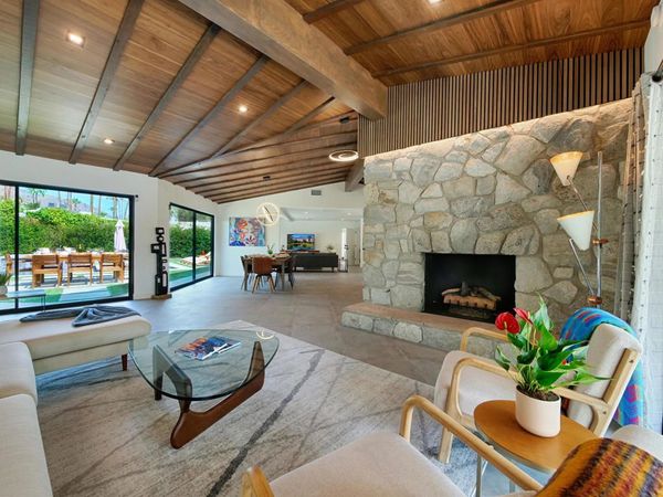 792 E Mesquite Avenue, Palm Springs, CA 92264