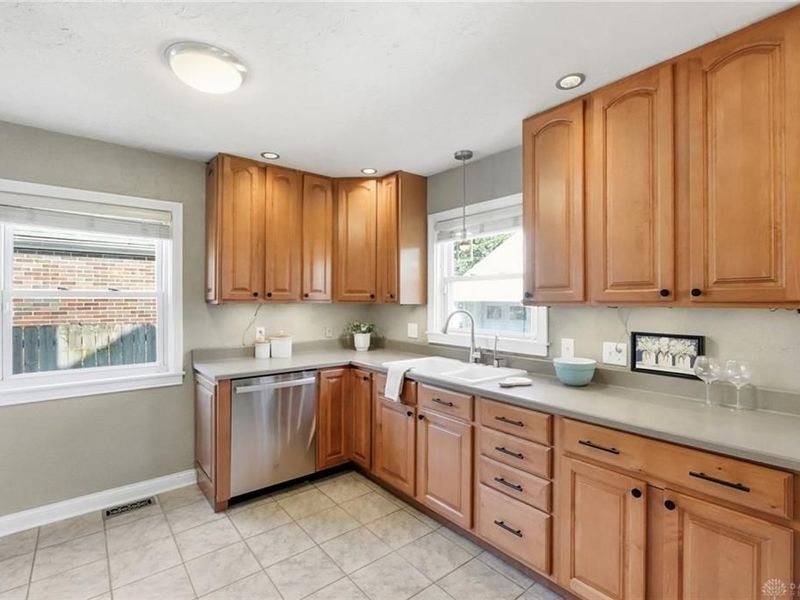 908 Shroyer Road, Dayton, OH 45419 Photo 12