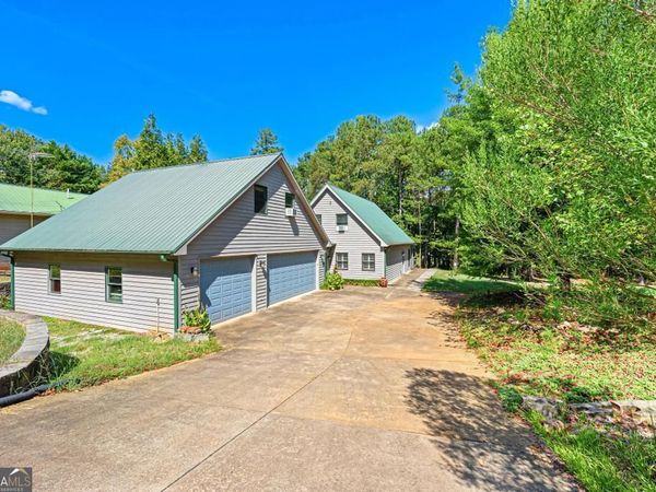 241 Grizzly Bear Lane, Hartwell, GA 30643