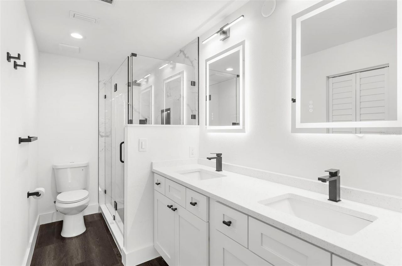 5014 Barrington Circle, Unit 2102, Sarasota, FL 34234 Photo