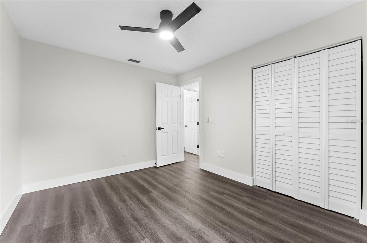 5014 Barrington Circle, Unit 2102, Sarasota, FL 34234 Photo
