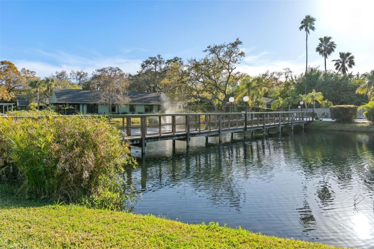 5014 Barrington Circle, Unit 2102, Sarasota, FL 34234 Photo