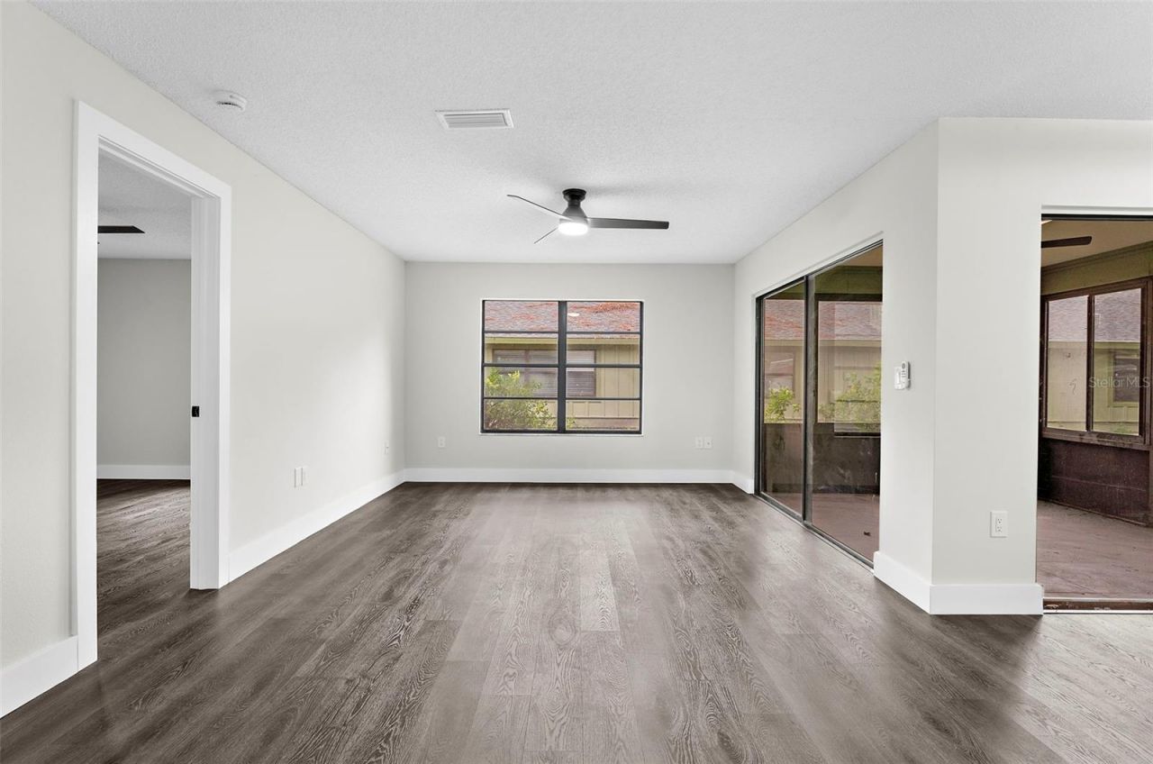 5014 Barrington Circle, Unit 2102, Sarasota, FL 34234 Photo