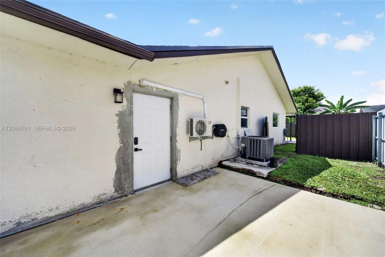 12840 SW 147th Terr Rd, Miami, FL 33186 Photo