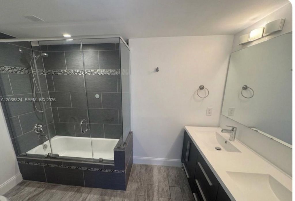 2655 Collins Ave, Unit 602, Miami Beach, FL 33140 Photo