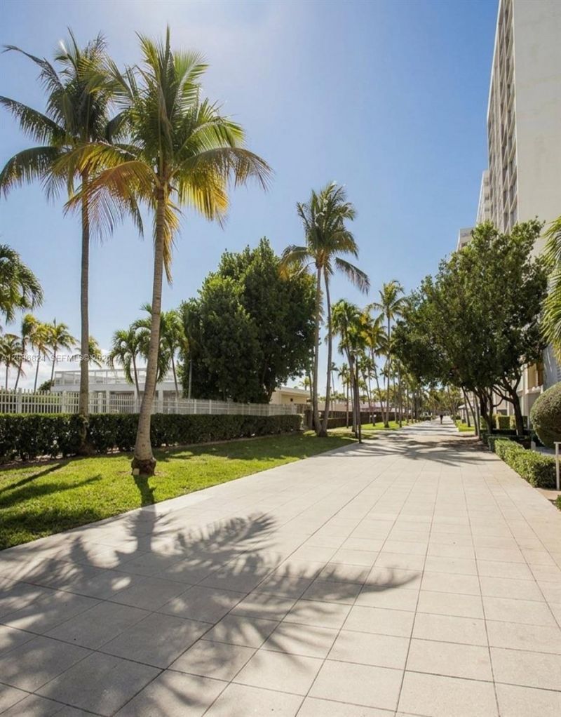 2655 Collins Ave, Unit 602, Miami Beach, FL 33140 Photo