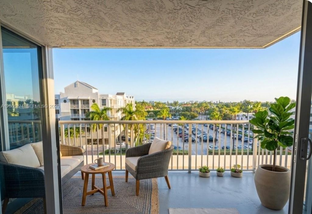 2655 Collins Ave, Unit 602, Miami Beach, FL 33140 Photo