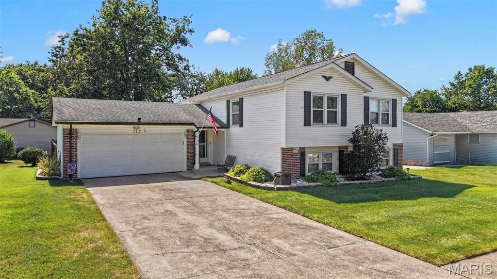 113 Barkwood Trails Drive , Saint Peters, MO 63376 Main Photo