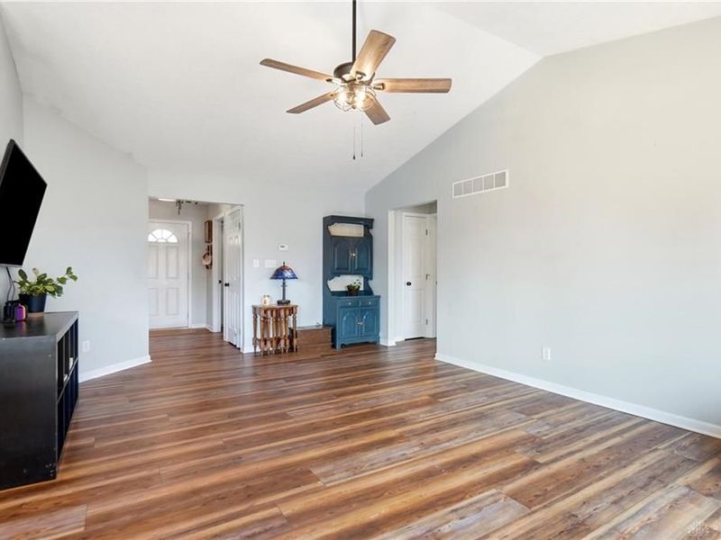7304 Franklin Madison Road, Franklin, OH 45005 Photo 10