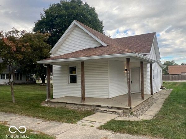 2312 S B Street, Elwood, IN 46036