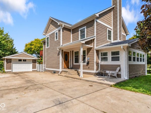 112 S Monroe Street, Mooresville, IN 46158