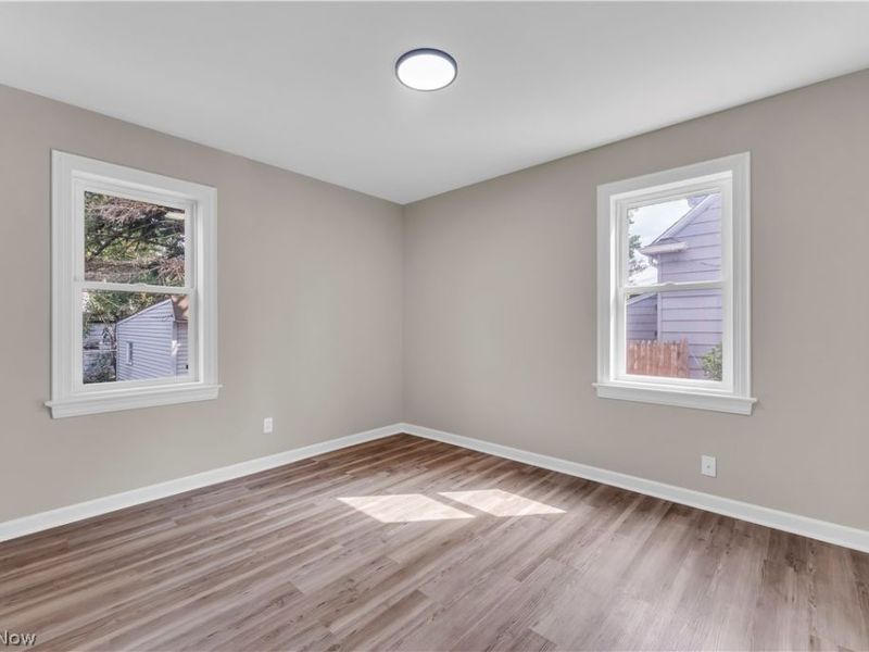 11806 Wayland Avenue, Cleveland, OH 44111 Photo 13