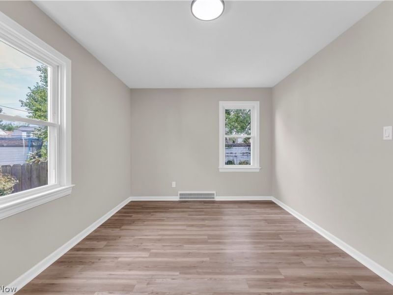 11806 Wayland Avenue, Cleveland, OH 44111 Photo 15