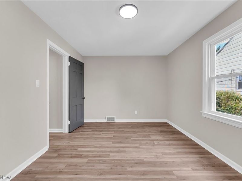11806 Wayland Avenue, Cleveland, OH 44111 Photo 16
