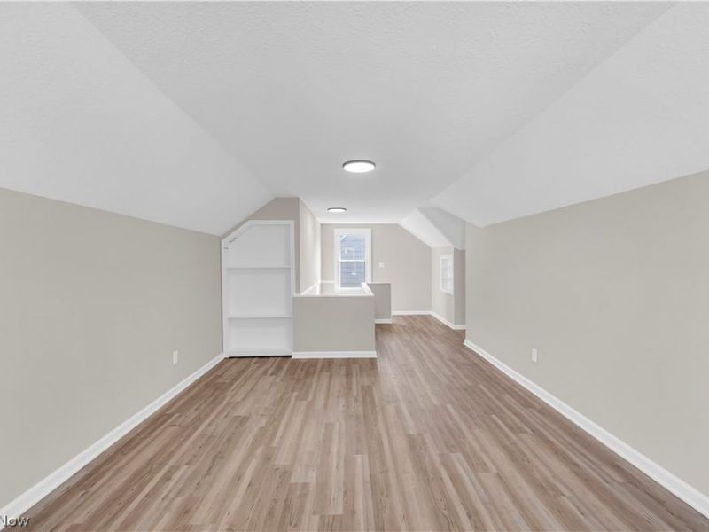 11806 Wayland Avenue, Cleveland, OH 44111 Photo 20