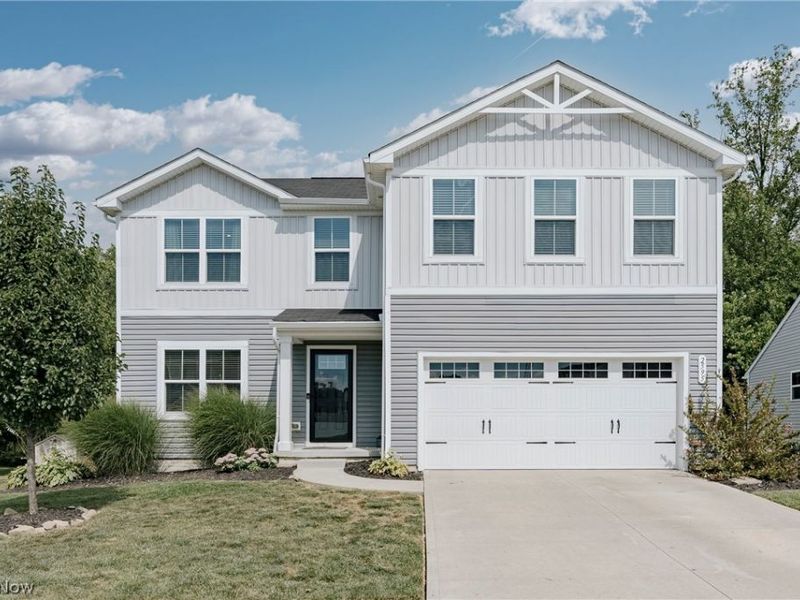 2595 Bishop Oval, Barberton, OH 44203 Photo 1