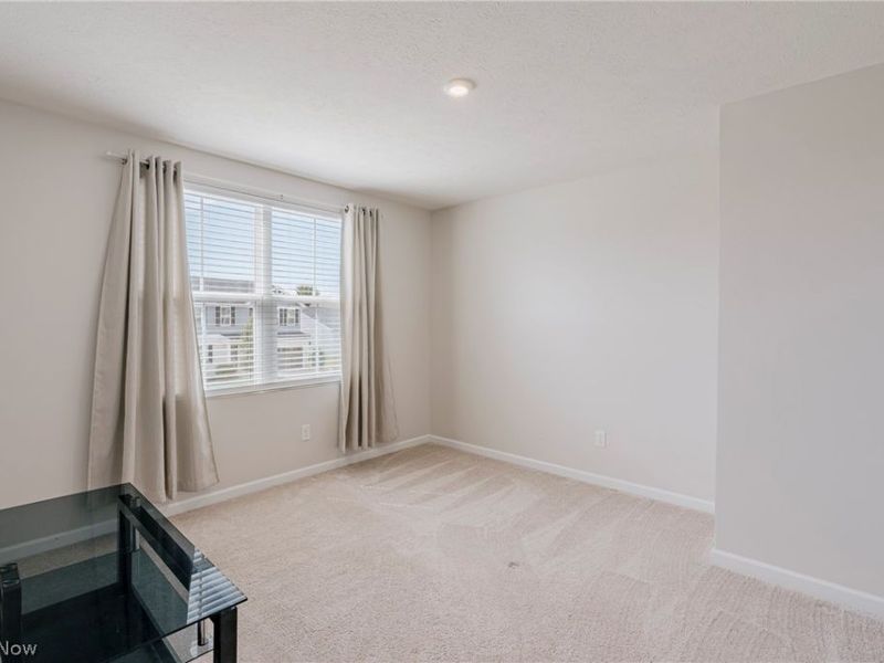 2595 Bishop Oval, Barberton, OH 44203 Photo 21