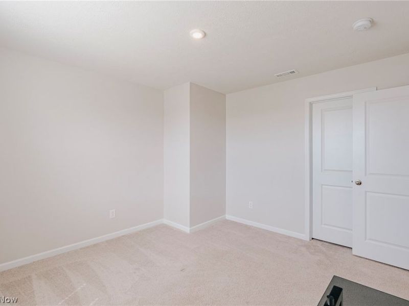 2595 Bishop Oval, Barberton, OH 44203 Photo 22