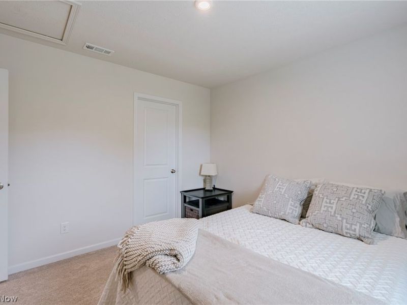 2595 Bishop Oval, Barberton, OH 44203 Photo 28