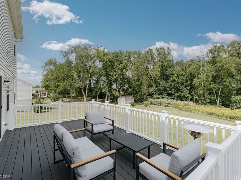 2595 Bishop Oval, Barberton, OH 44203 Photo 32
