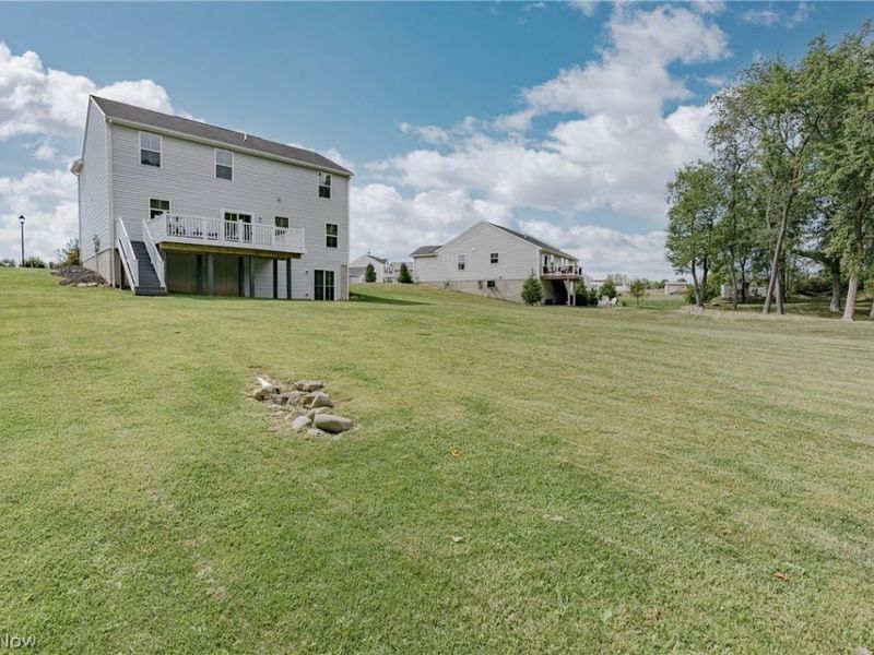 2595 Bishop Oval, Barberton, OH 44203 Photo 33