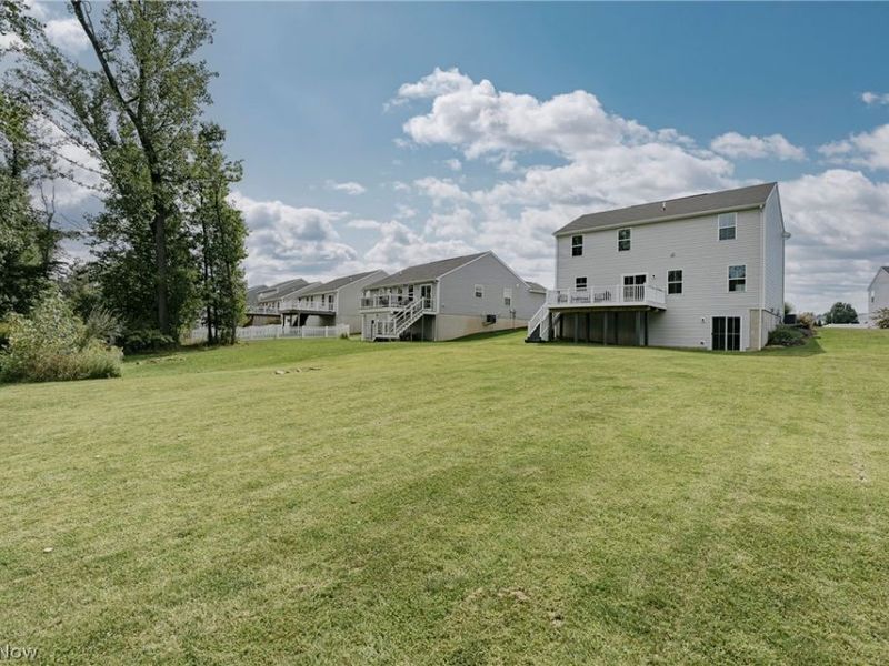 2595 Bishop Oval, Barberton, OH 44203 Photo 34