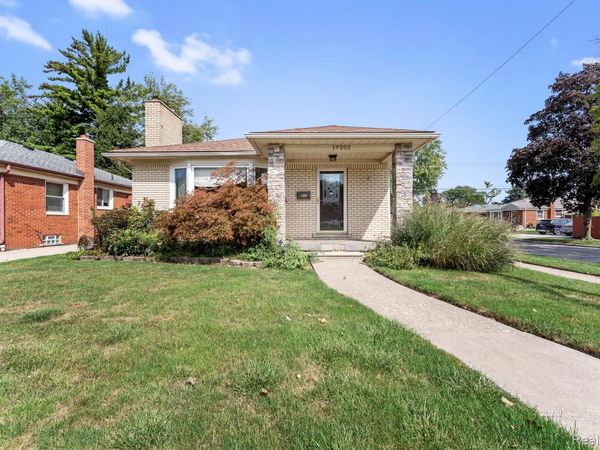 19202 Champaign Road, Allen Park, Mi 48101