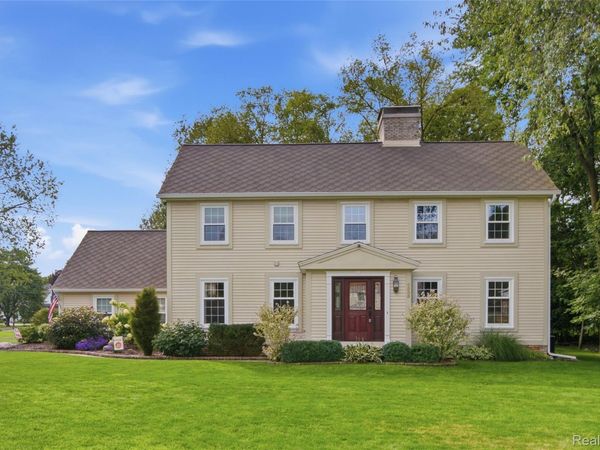 6535 Settlement Square , Independence Township, Mi 48348