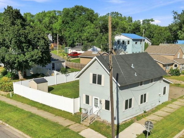 1201 2nd Avenue NW, Faribault, MN 55021