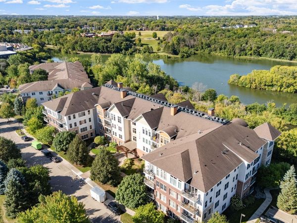 3110 N Chestnut Street , Unit 301, Chaska, MN 55318