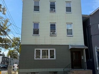 382 Walnut St, Newark, NJ 07105